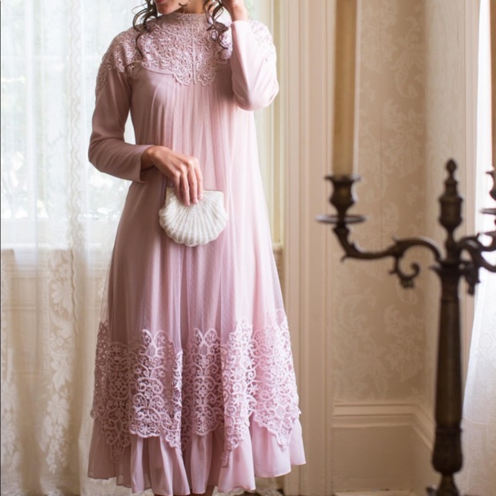 Dainty Jewell’s dress
